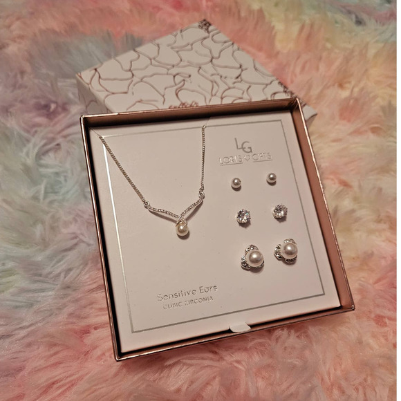 NEW! LG Lori's Gifts Necklace & 3 Pairs of Studs with Faux Pearl Cubic Zirconia - Picture 6 of 7